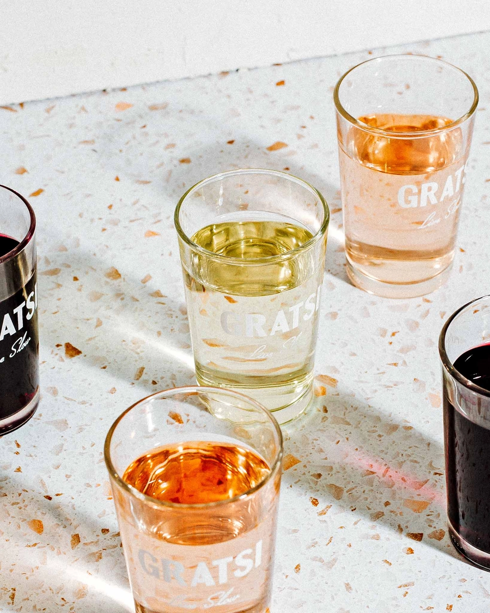 Gratsi wine poured into Bàcaro glasses